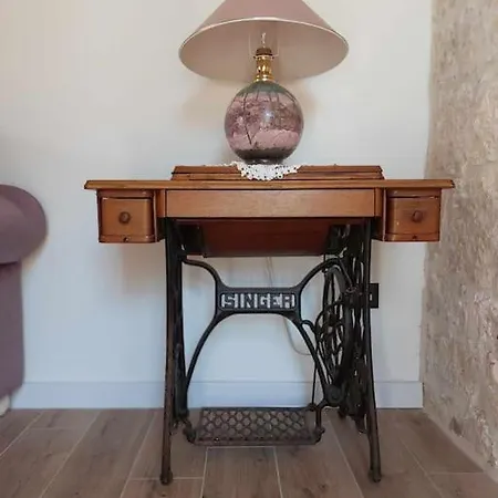 Stone House Sprtini بيت للعطل *