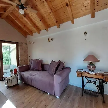 بيت للعطل Stone House Sprtini Ložišće