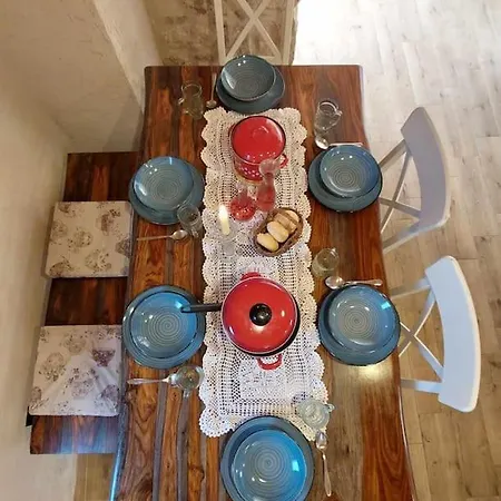 Stone House Sprtini بيت للعطل *