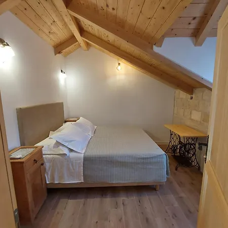 Stone House Sprtini Ložišće