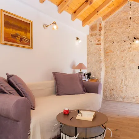 Stone House Sprtini-brac * Lozisce