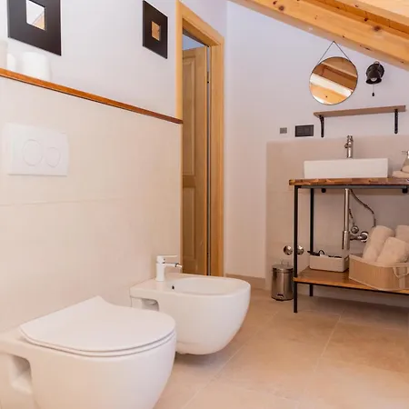 Feriehus Stone House Sprtini-brac *