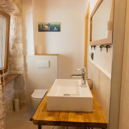 Stone House Sprtini-brac Feriehus Ložišće