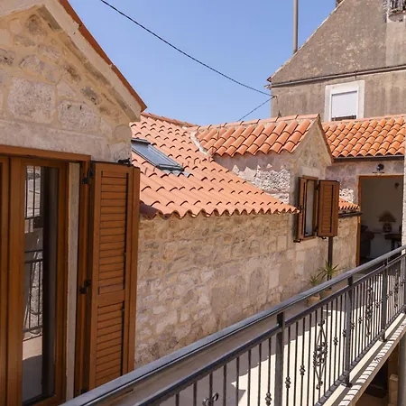 Stone House Sprtini-brac Feriehus Ložišće